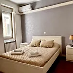 Luxury Part Of The - Modern With Airconditioning - Near Subway Appartamento *