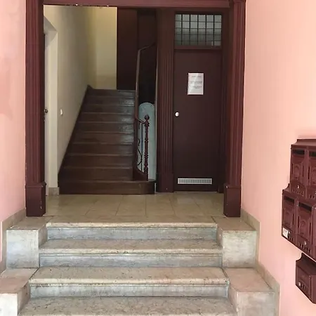 Luxury Part Of The - Modern With Airconditioning - Near Subway Lizbona