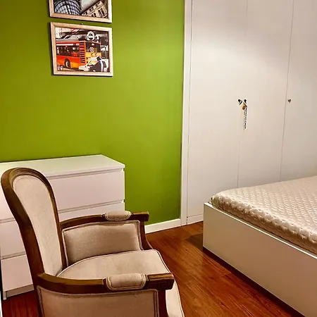 Luxury Part Of The - Modern With Airconditioning - Near Subway Apartment *