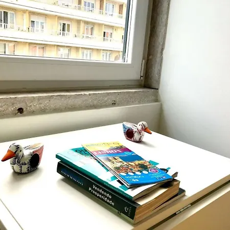 Luxury Part Of The - Modern With Airconditioning - Near Subway *