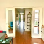 Apartment Luxury Part Of The - Modern With Airconditioning - Near Subway
