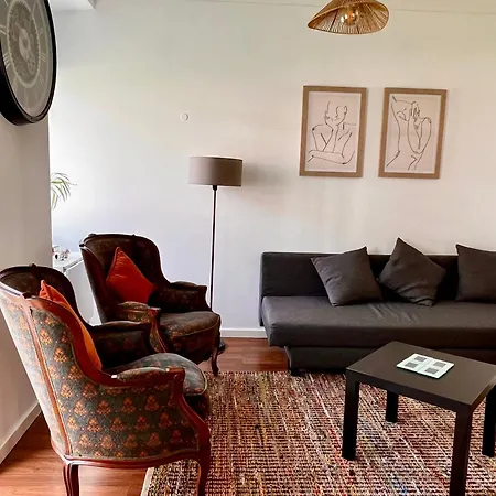 Apartment Luxury Part Of The - Modern With Airconditioning - Near Subway *