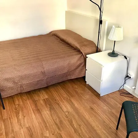 Luxury Part Of The - Modern With Airconditioning - Near Subway Apartment *