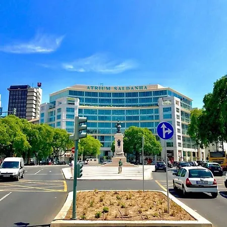 Luxury Part Of The - Modern With Airconditioning - Near Subway Lisbon